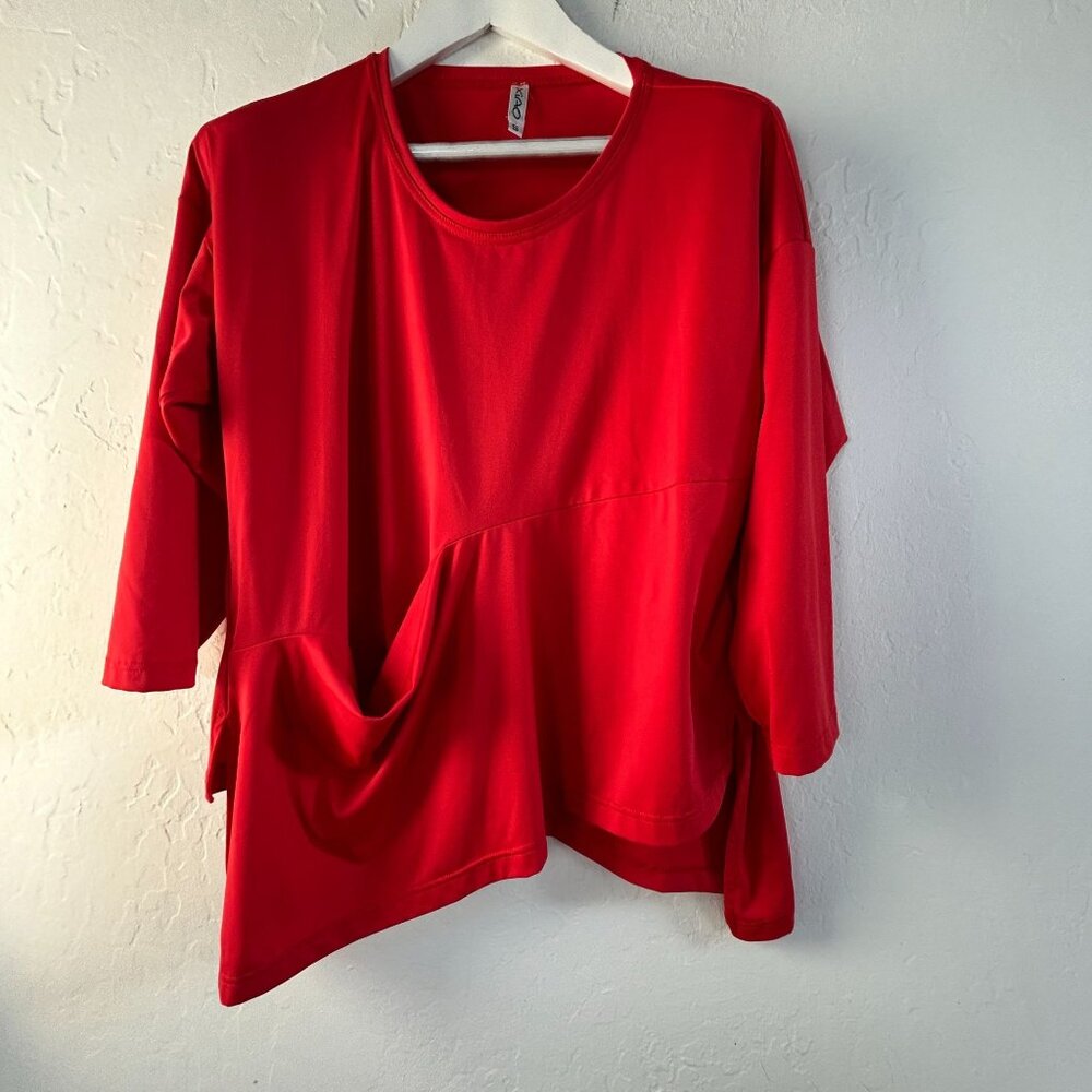 Xiao Womens Red Asymmetrical Hem Top Small 3/4 Sleeve Pockets Stretch Casual